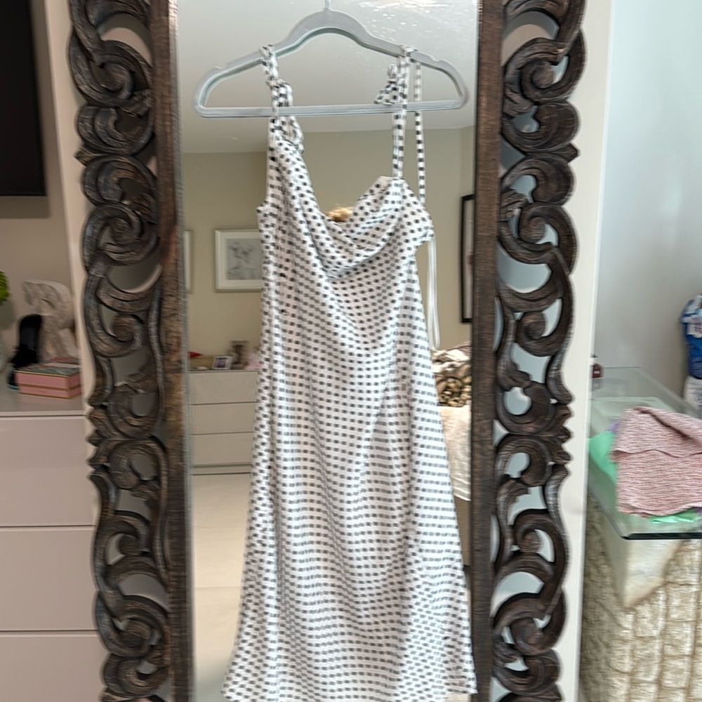 never worn polka dot dress